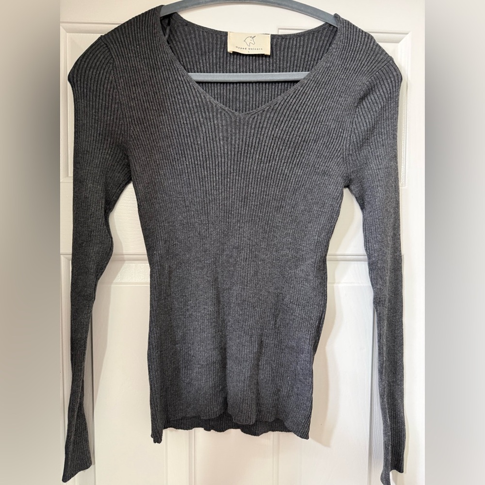 Gray Ribbed V-Neck Sweater *NWOT